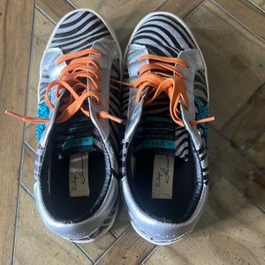 Zebra stripped Vintage Havana - size 7.5